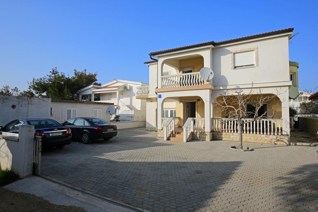 Apartments Tina P Vir Exterior photo